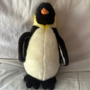 Douglas The Cuddle Toy plush penguin 8-10” approximately very clean, cute plush